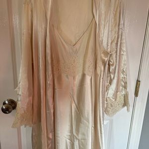 Jones New York Nightgown and Robe set.